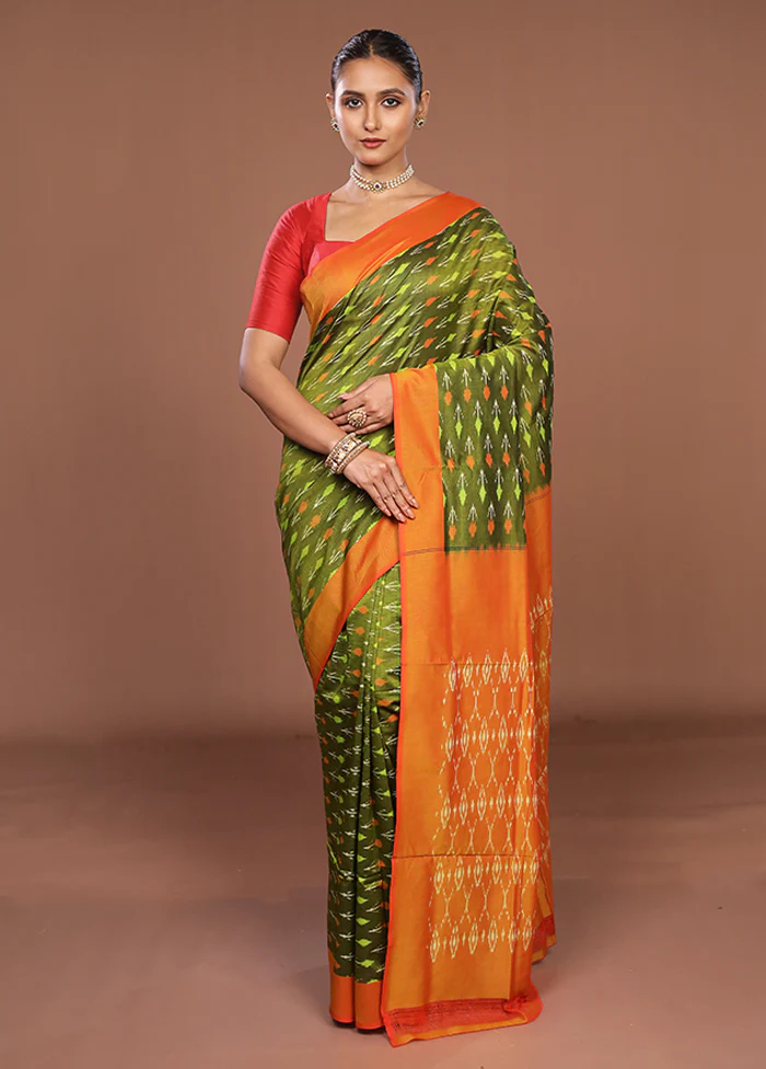 Green Ikkat Silk Saree With Blouse Piece - Image 2