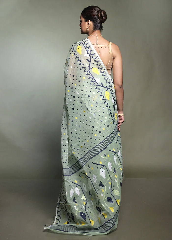 Green Tant Jamdani Saree Without Blouse Piece - Image 3