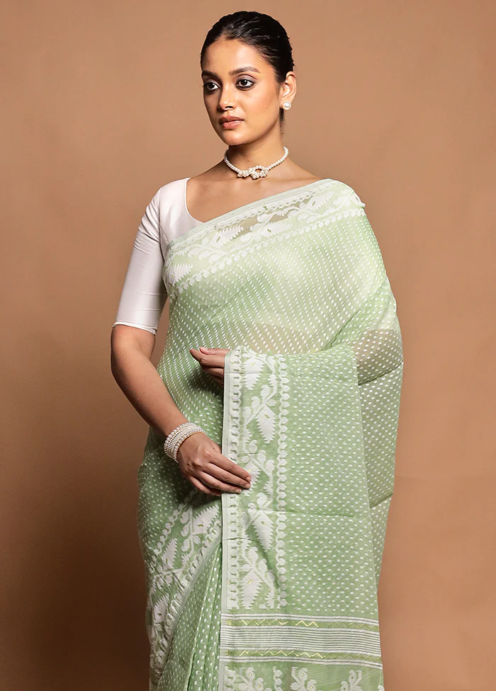 Green Tant Jamdani Saree Without Blouse Piece - Image 2