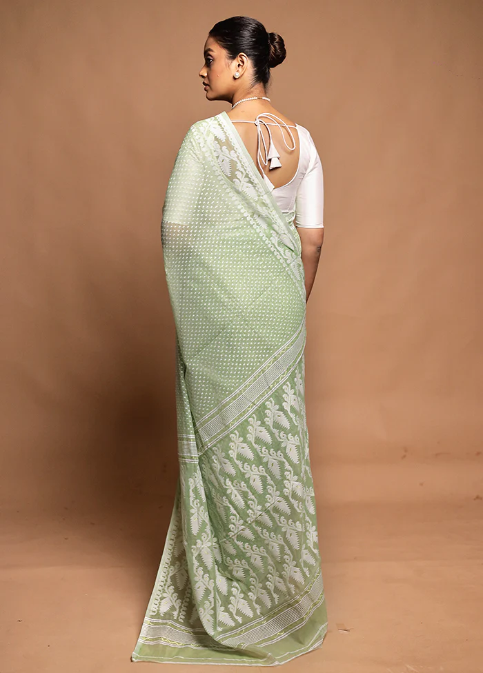Green Tant Jamdani Saree Without Blouse Piece - Image 3
