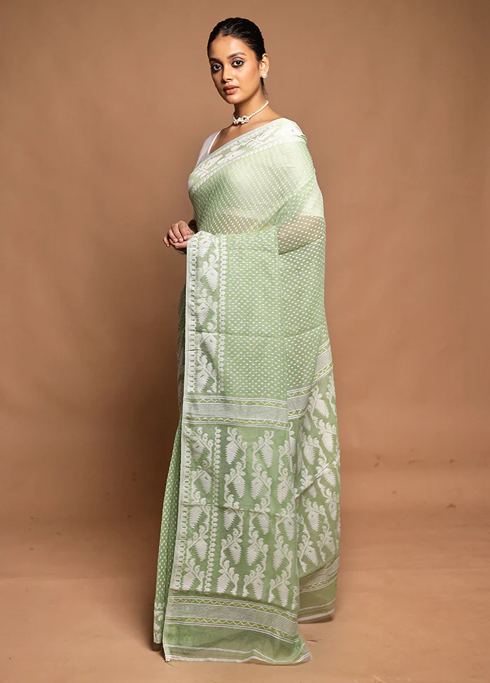 Green Tant Jamdani Saree Without Blouse Piece - Image 4