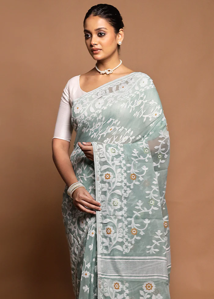 Green Tant Jamdani Saree Without Blouse Piece - Image 2