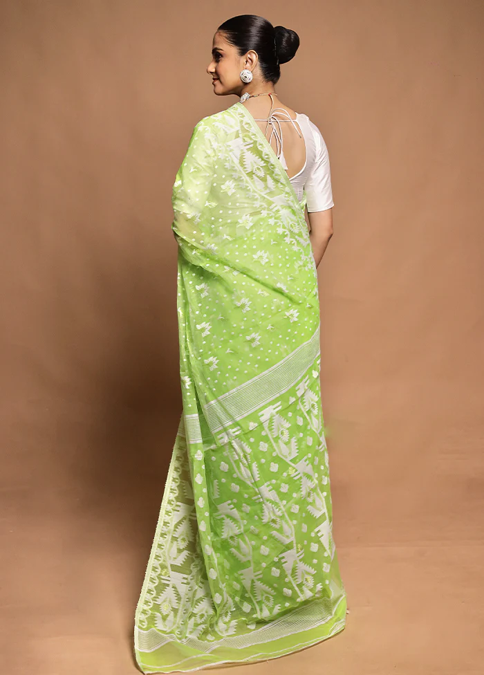 Green Tant Jamdani Saree Without Blouse Piece - Image 3