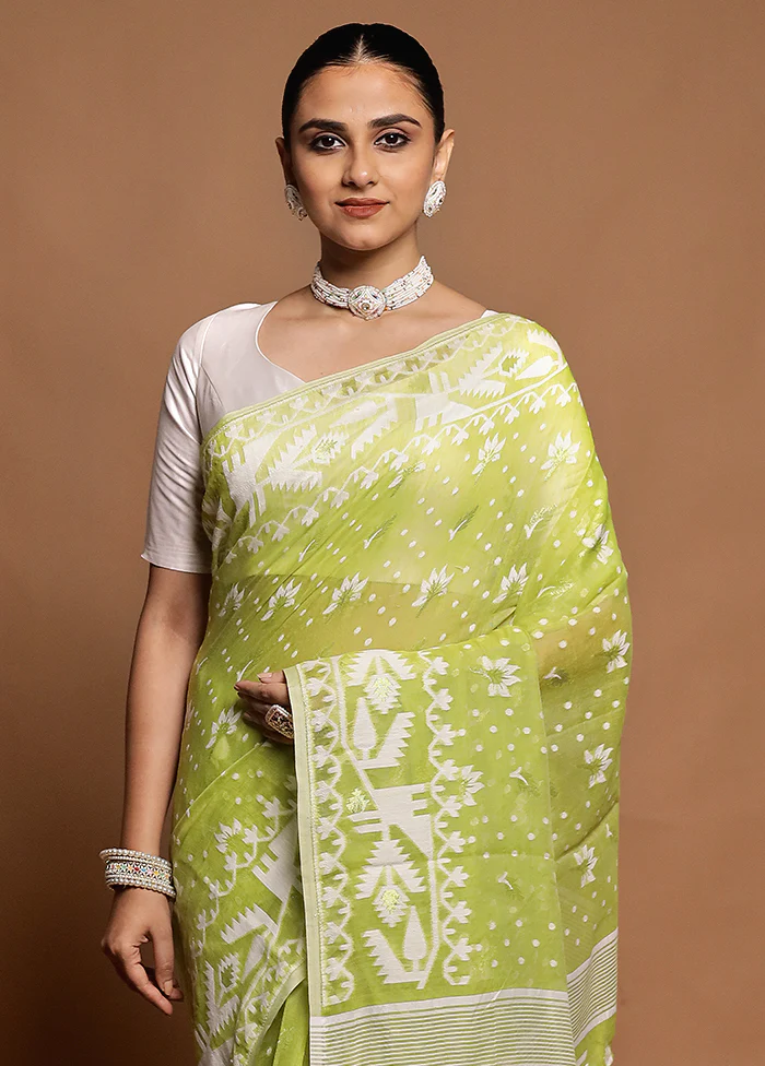 Green Tant Jamdani Saree Without Blouse Piece - Image 2