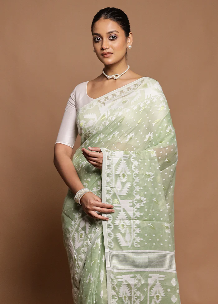 Green Tant Jamdani Saree Without Blouse Piece - Image 2