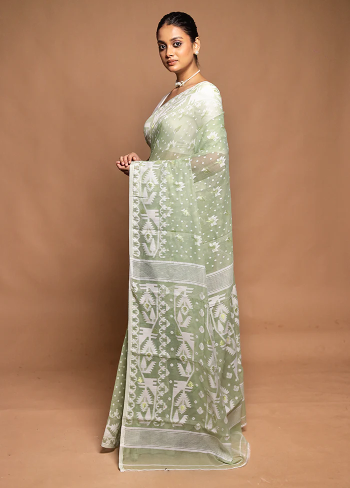 Green Tant Jamdani Saree Without Blouse Piece - Image 4