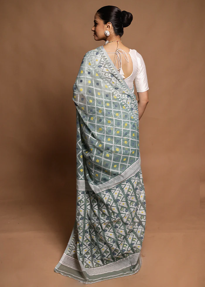 Green Tant Jamdani Saree Without Blouse Piece - Image 3