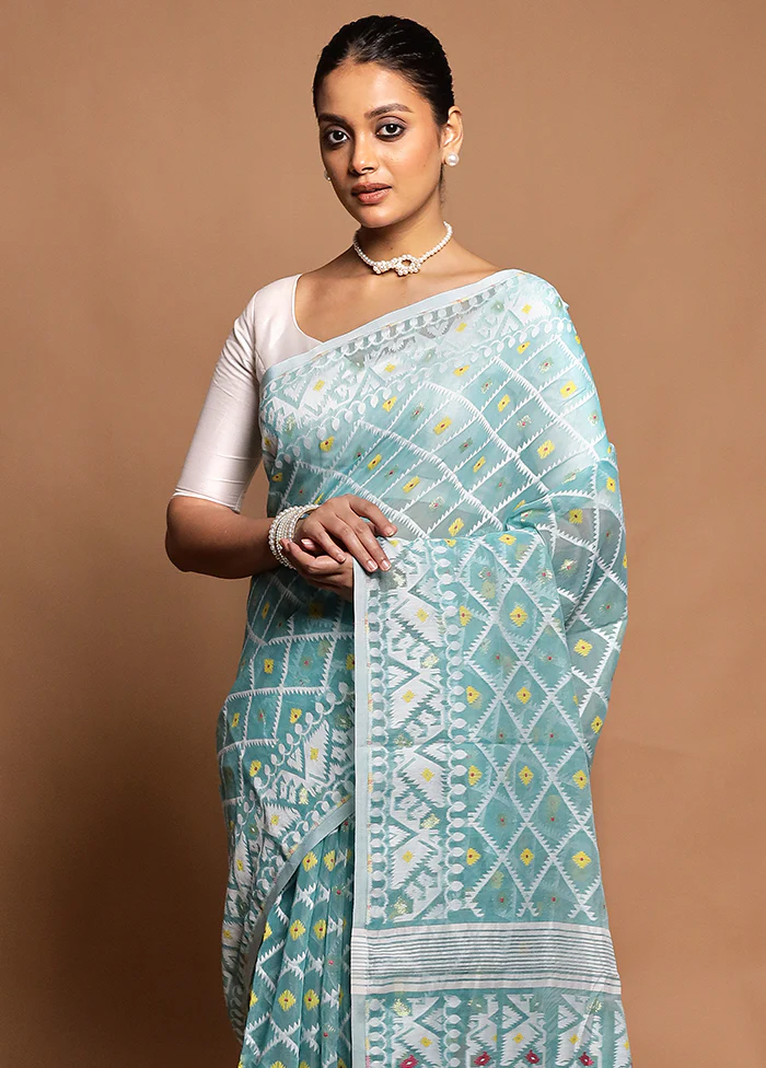 Green Tant Jamdani Saree Without Blouse Piece - Image 2