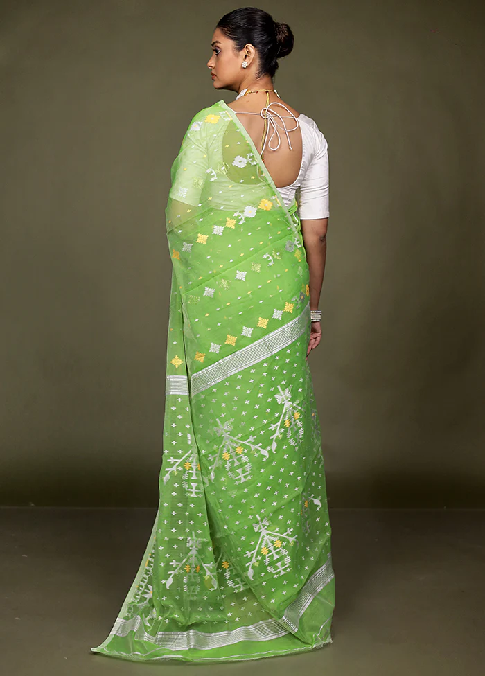 Green Tant Jamdani Saree Without Blouse Piece - Image 3
