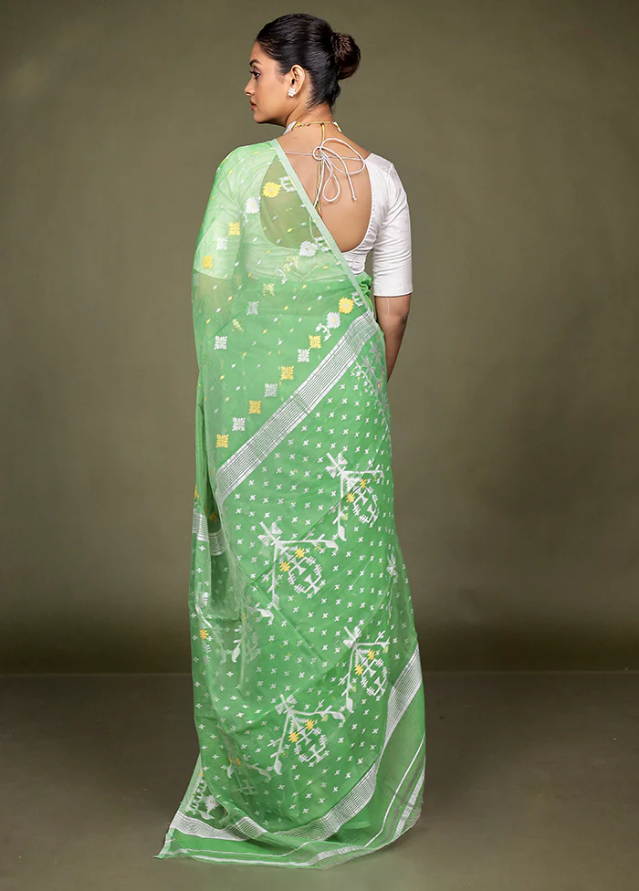 Green Tant Jamdani Saree Without Blouse Piece - Image 3