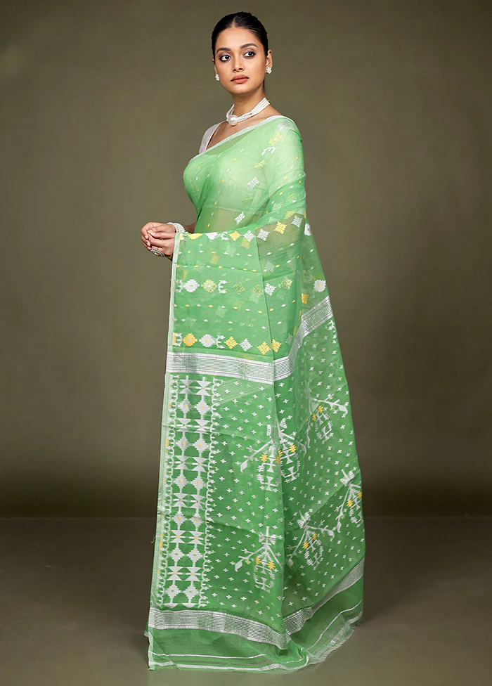 Green Tant Jamdani Saree Without Blouse Piece - Image 4