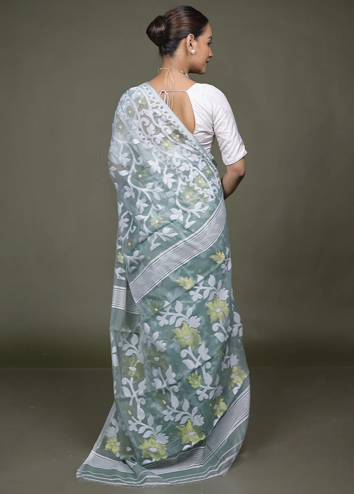 Green Tant Jamdani Saree Without Blouse Piece - Image 3