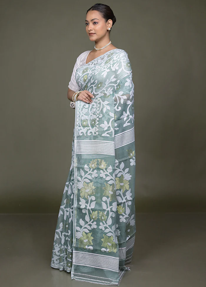 Green Tant Jamdani Saree Without Blouse Piece - Image 4