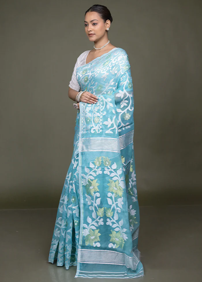 Green Tant Jamdani Saree Without Blouse Piece - Image 4