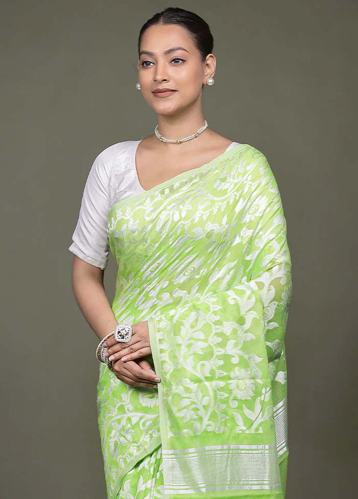 Green Tant Jamdani Saree Without Blouse Piece