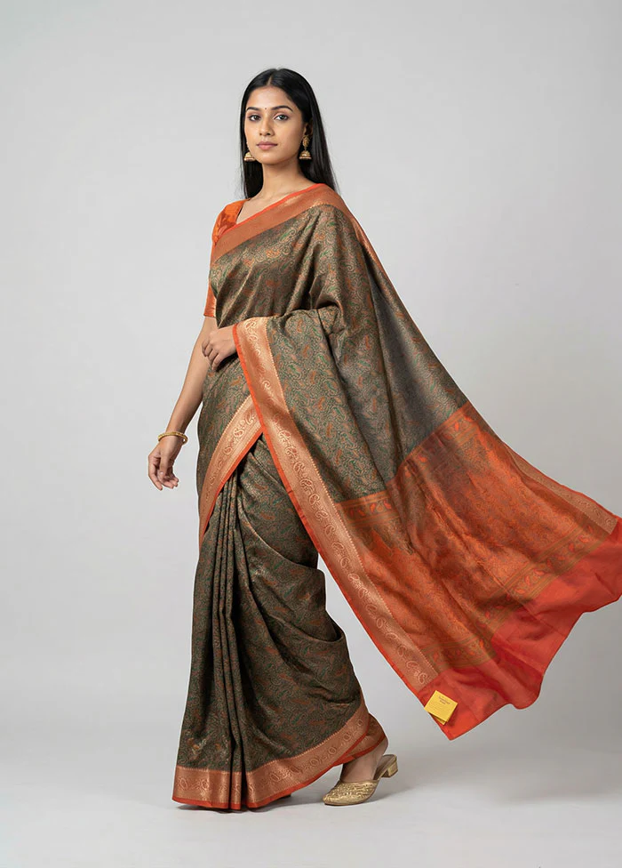 Green Jamewar Silk Saree With Blouse Piece