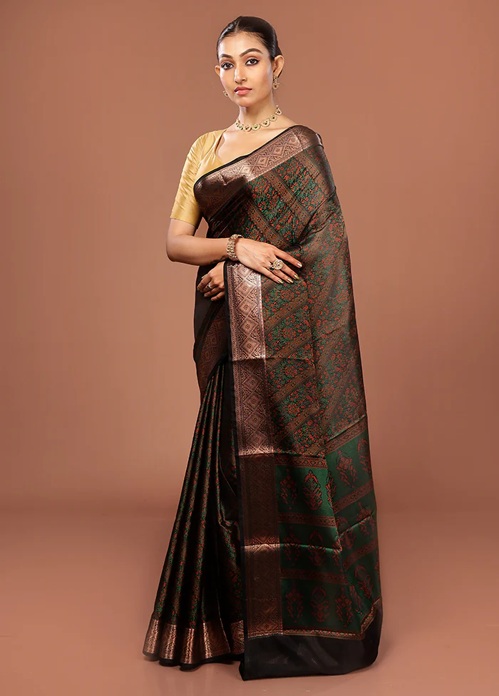 Green Jamewar Silk Saree With Blouse Piece - Image 4