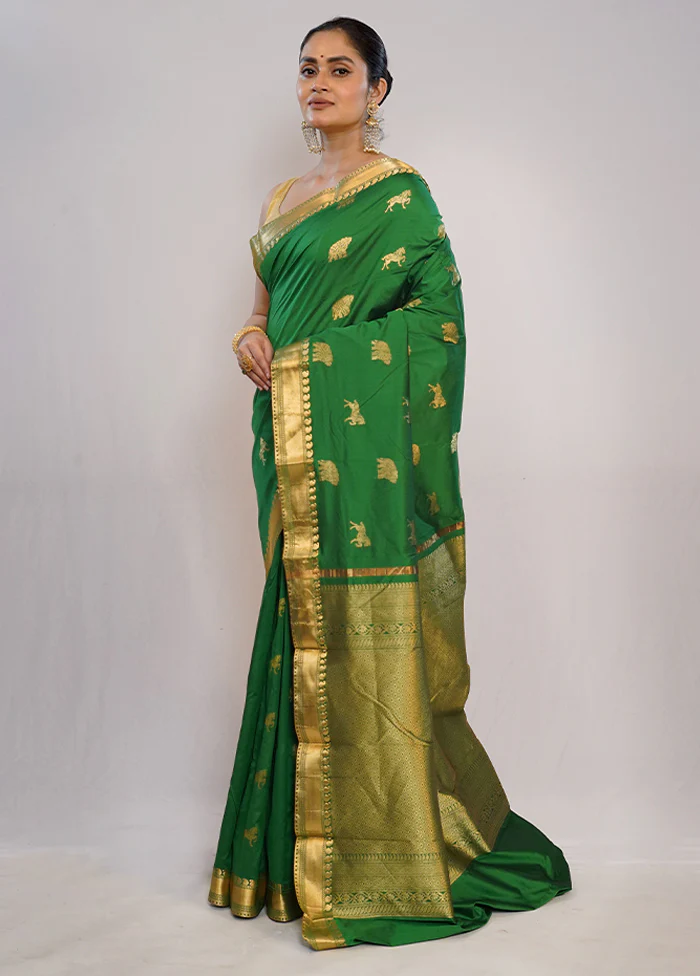 Green Kanjivaram Pure Silk Saree With Blouse Piece - Image 5