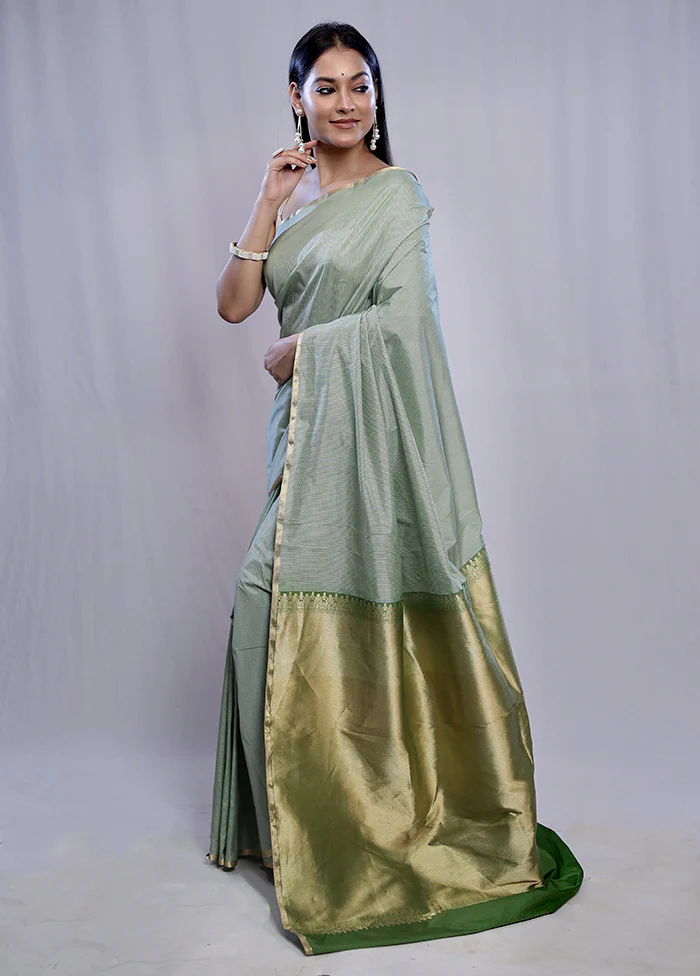 Green Kanjivaram Silk Saree With Blouse Piece - Image 5