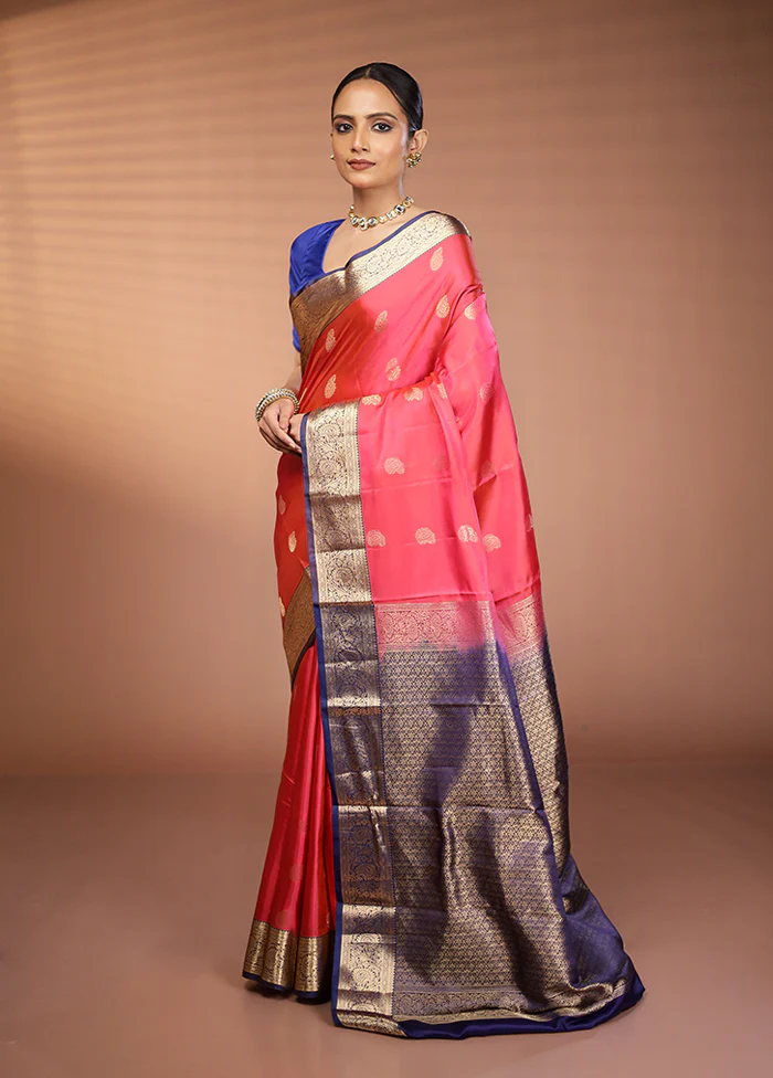 Green Kanjivaram Silk Saree With Blouse Piece - Image 4