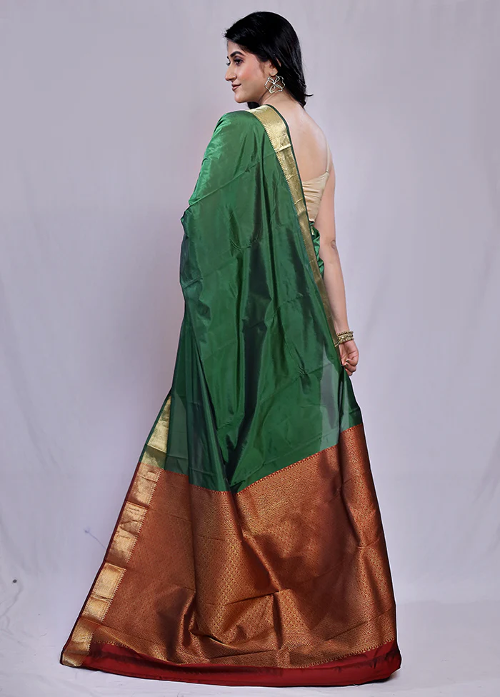 Green Kanjivaram Silk Saree With Blouse Piece - Image 4