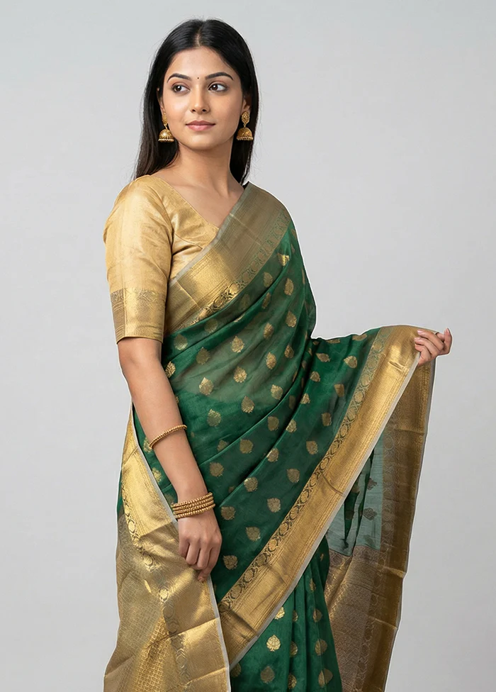 Green Kanjivaram Silk Saree With Blouse Piece - Image 2