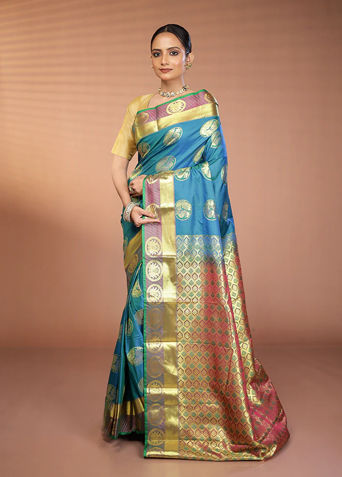 Green Kanjivaram Silk Saree With Blouse Piece - Image 4