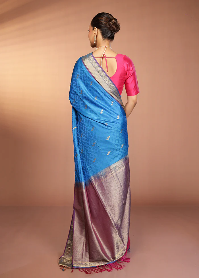 Green Kanjivaram Silk Saree With Blouse Piece - Image 3