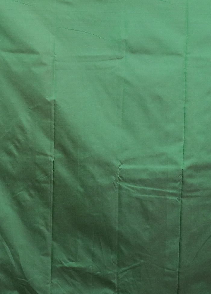 Green Kanjivaram Silk Saree With Blouse Piece - Image 5