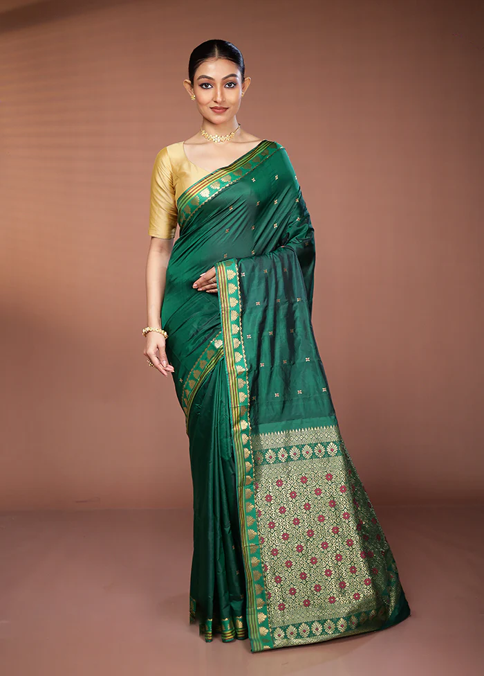 Green Kanjivaram Silk Saree With Blouse Piece - Image 2
