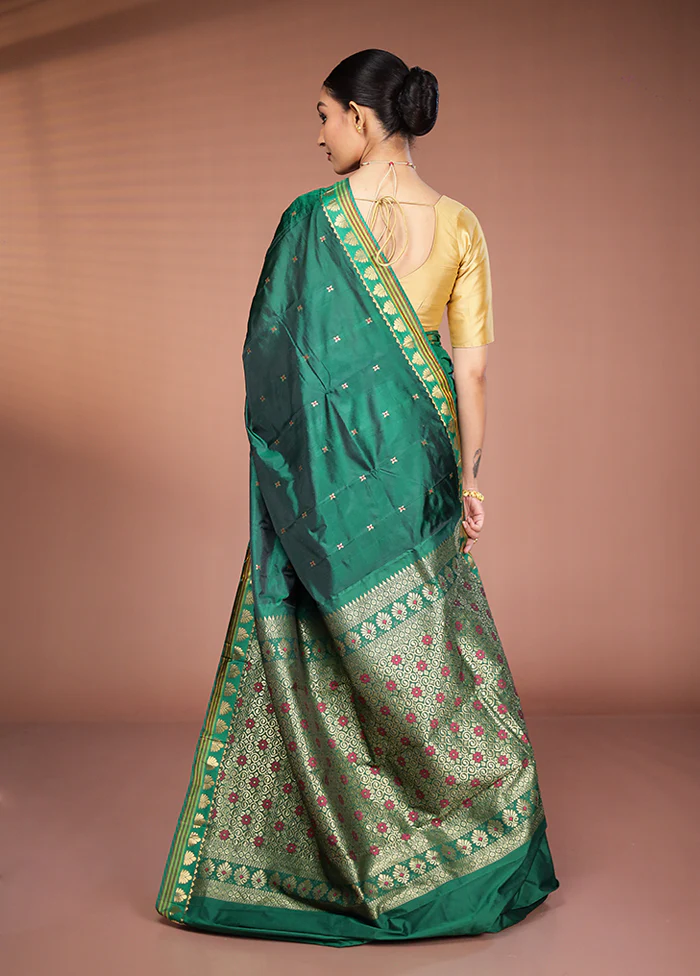 Green Kanjivaram Silk Saree With Blouse Piece - Image 3