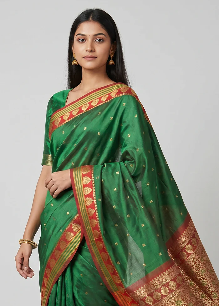 Green Kanjivaram Silk Saree With Blouse Piece - Image 2