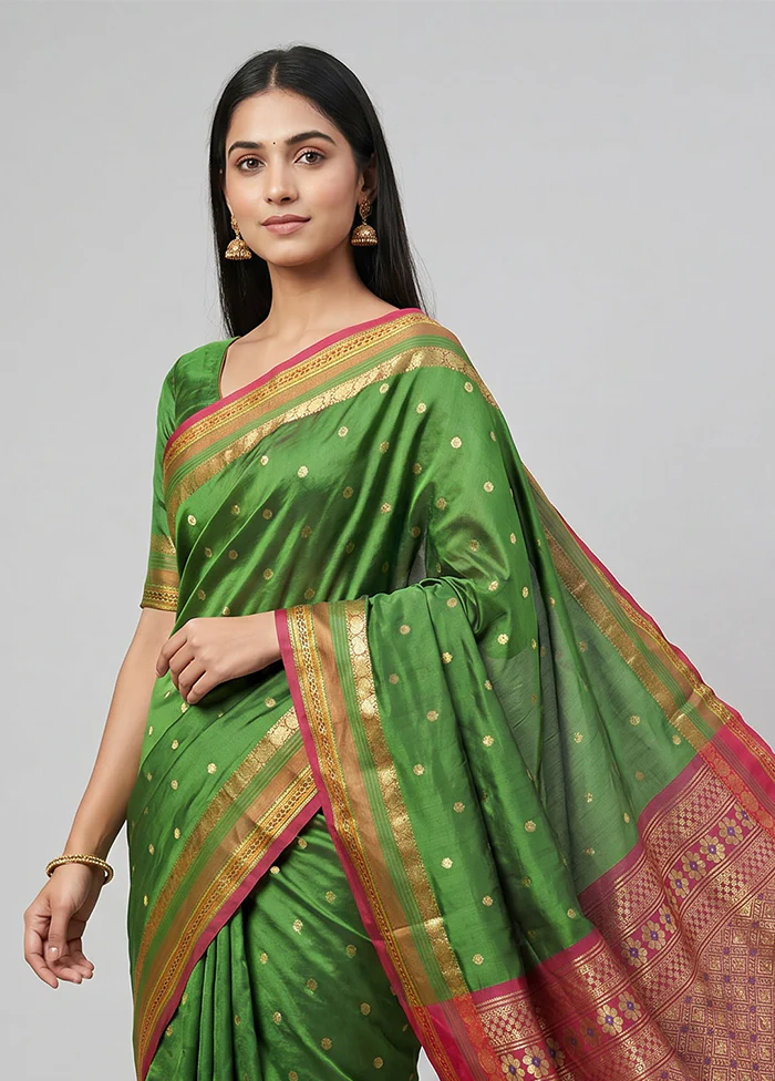 Green Kanjivaram Silk Saree With Blouse Piece - Image 2