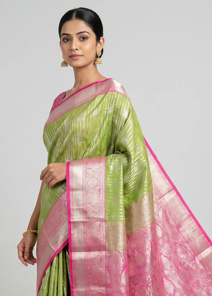 Green Kanjivaram Silk Saree With Blouse Piece - Image 2