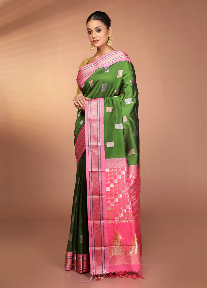 Green Kanjivaram Silk Saree With Blouse Piece - Image 4