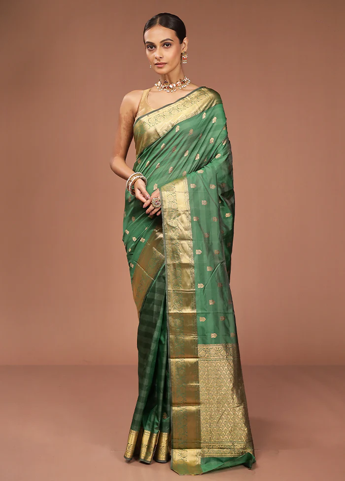 Green Kanjivaram Silk Saree With Blouse Piece - Image 2