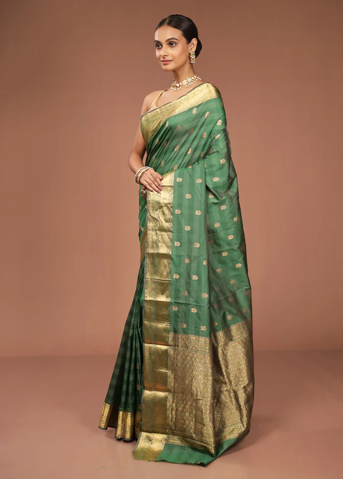 Green Kanjivaram Silk Saree With Blouse Piece - Image 4