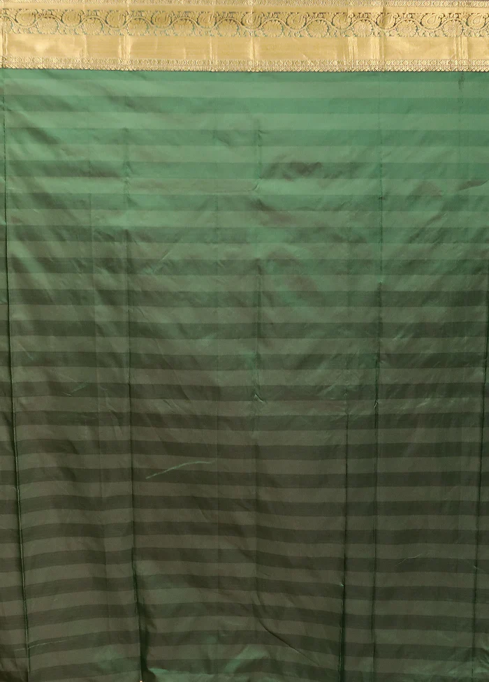 Green Kanjivaram Silk Saree With Blouse Piece - Image 5
