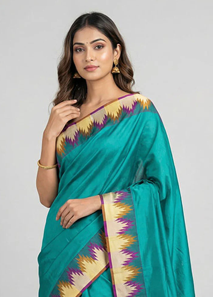 Green Kanjivaram Silk Saree With Blouse Piece - Image 2