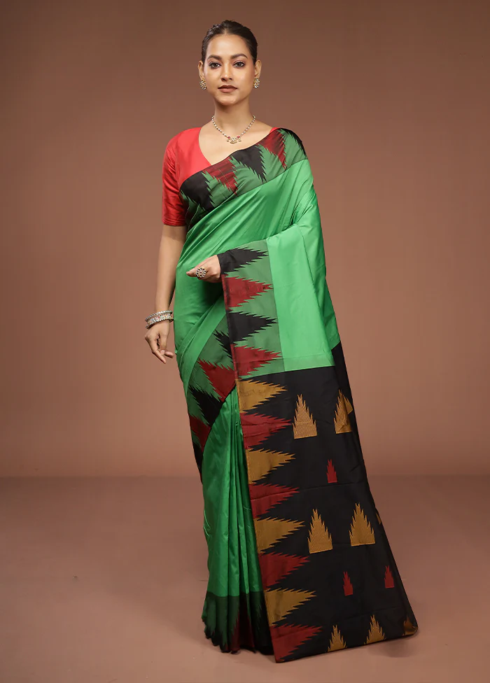 Green Kanjivaram Silk Saree With Blouse Piece - Image 2
