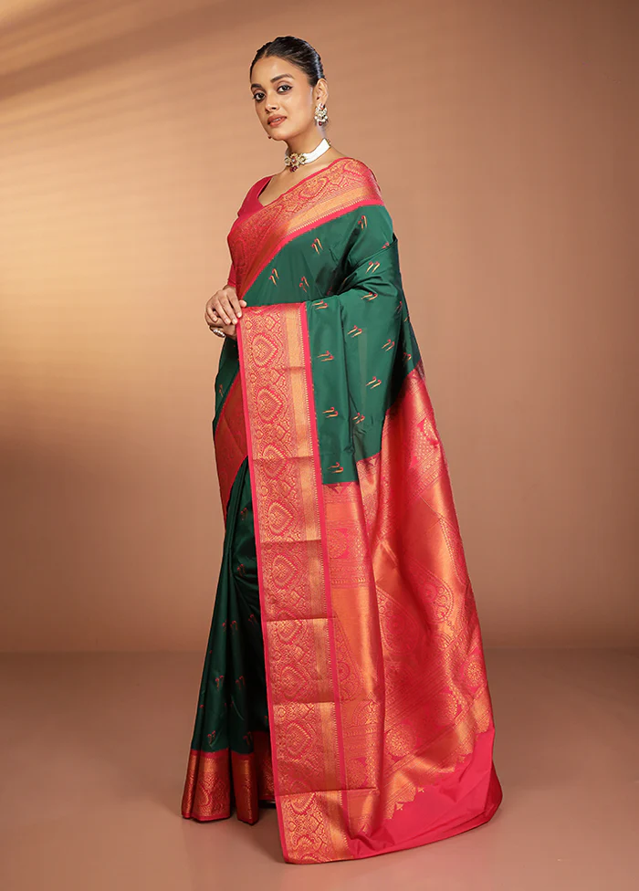 Green Kanjivaram Silk Saree With Blouse Piece - Image 4