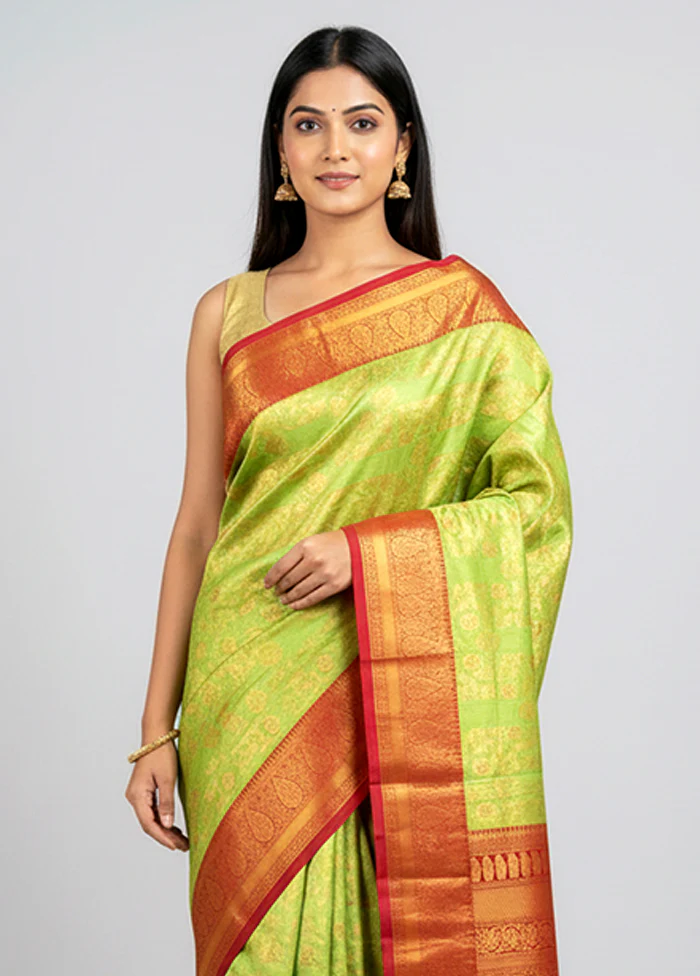 Green Kanjivaram Silk Saree With Blouse Piece - Image 2
