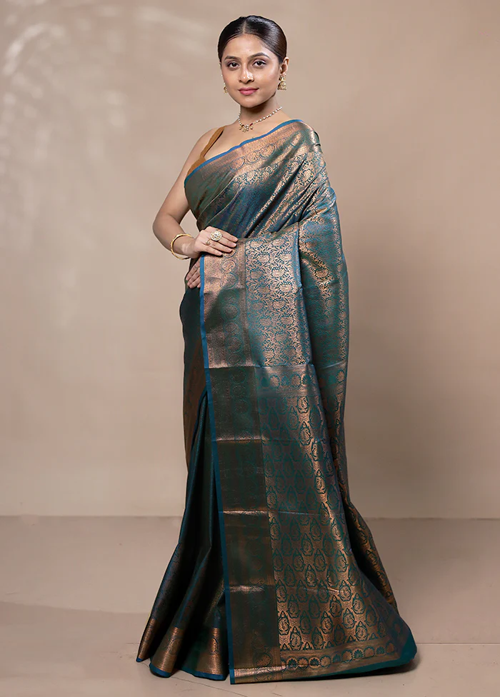 Blue Kanjivaram Silk Saree With Blouse Piece - Image 4