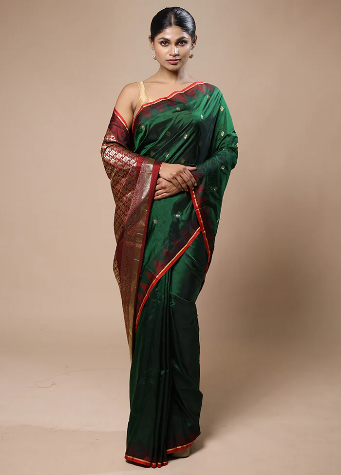 Green Kanjivaram Silk Saree With Blouse Piece - Image 2