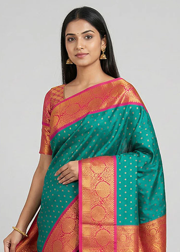 Green Kanjivaram Silk Saree With Blouse Piece - Image 2