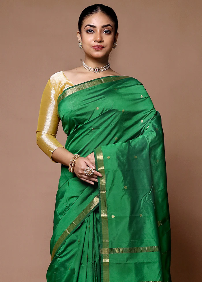 Green Kanjivaram Silk Saree With Blouse Piece - Image 2