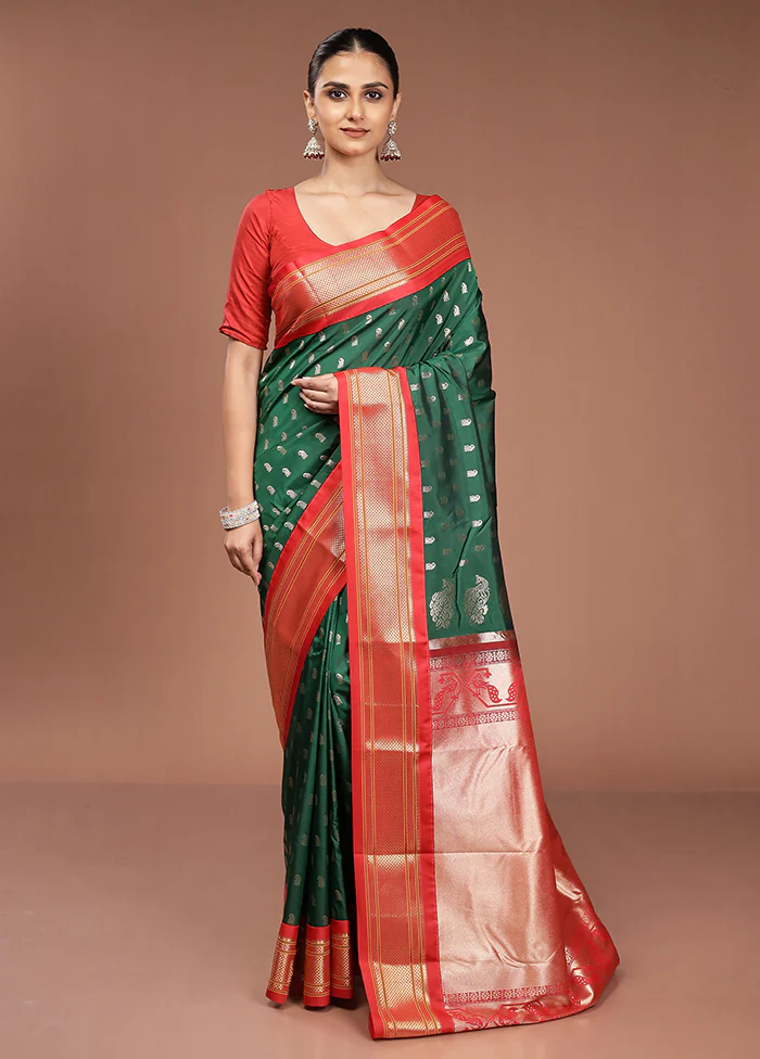Green Kanjivaram Silk Saree With Blouse Piece - Image 2