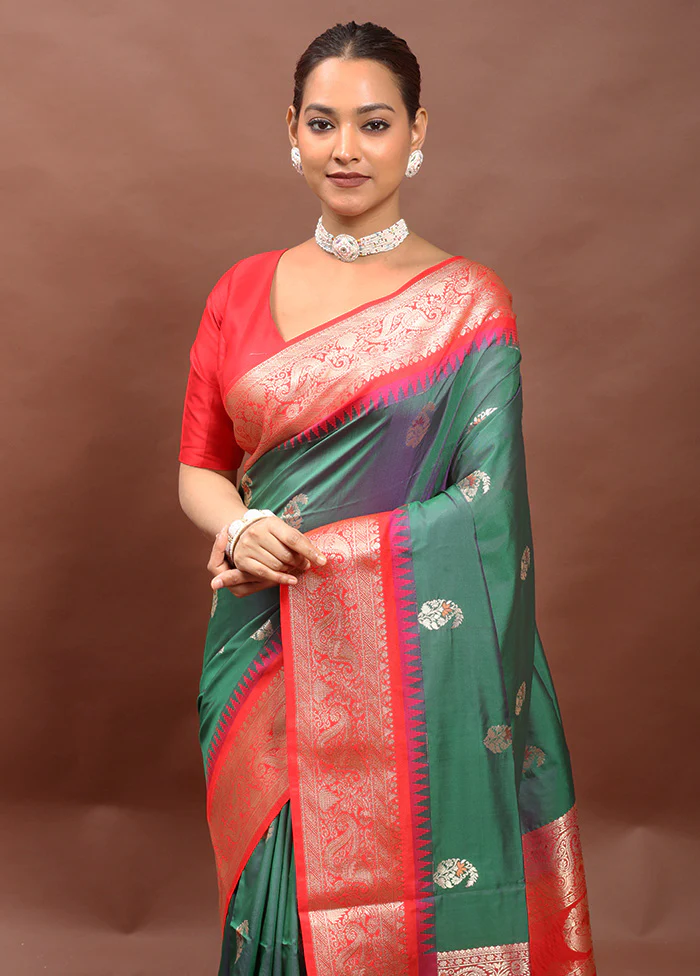 Green Kanjivaram Silk Saree With Blouse Piece - Image 2