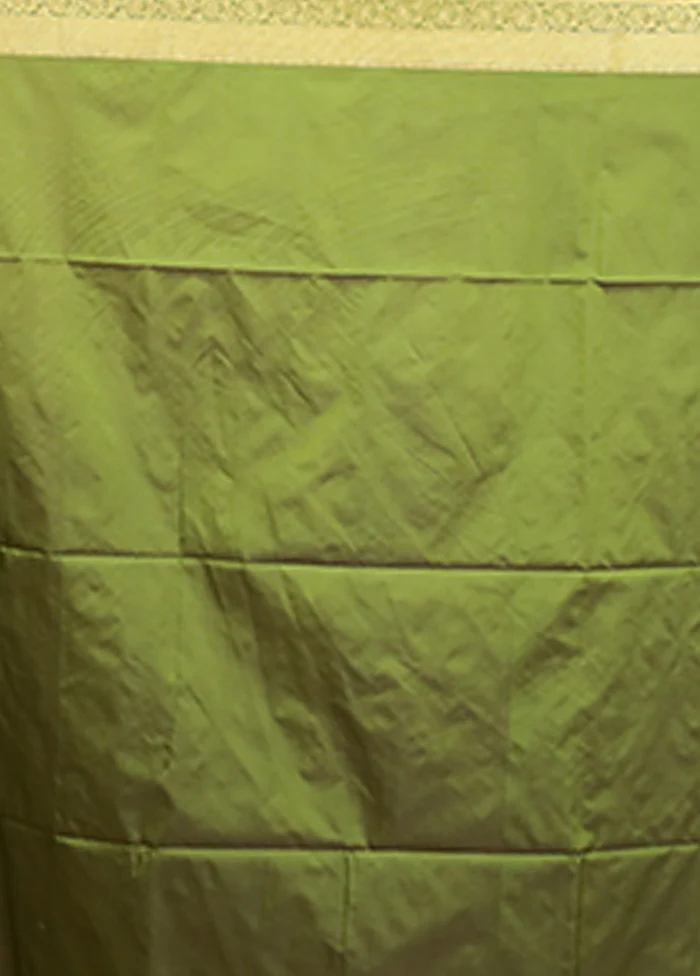 Green Kanjivaram Silk Saree With Blouse Piece - Image 5