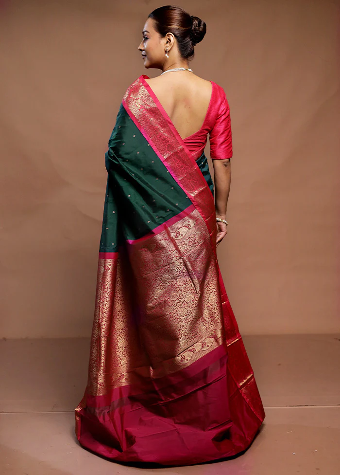 Green Kanjivaram Silk Saree With Blouse Piece - Image 3
